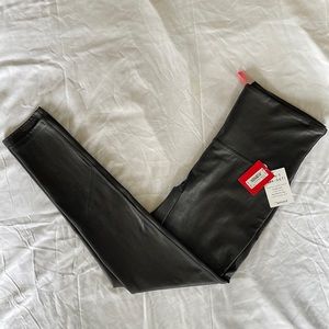 NWT Spanx Faux Leather (not croc) leggings size Petite Large.